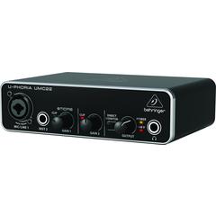 BEHRINGER UMC22 -USB аудиоинтерфейс